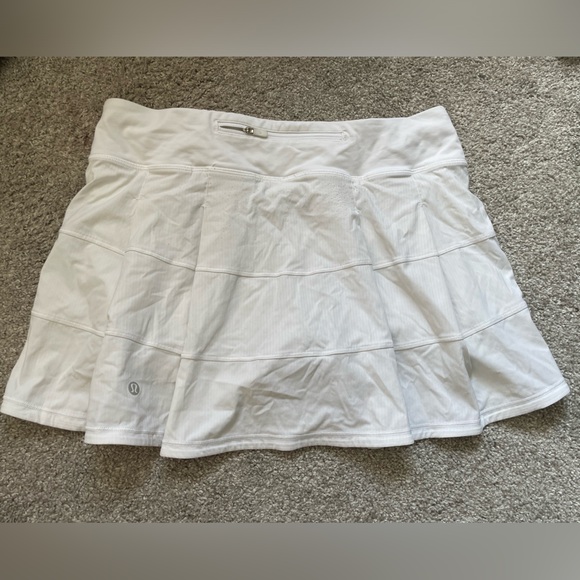 Lululemon pace rival mid rise skirt. Size 8 tall. - Picture 2 of 4